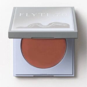 FLYTE 70 Hazy Cheek Crème - Look of Love